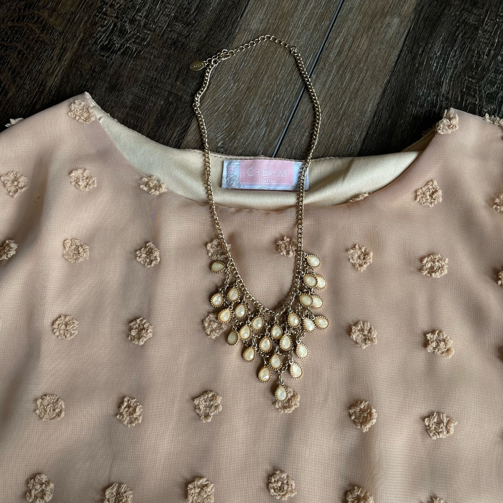 Textured Dot Design Top - Picture 2 of 4